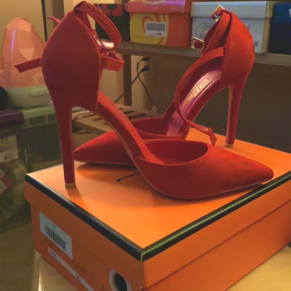red velvet 3” heels